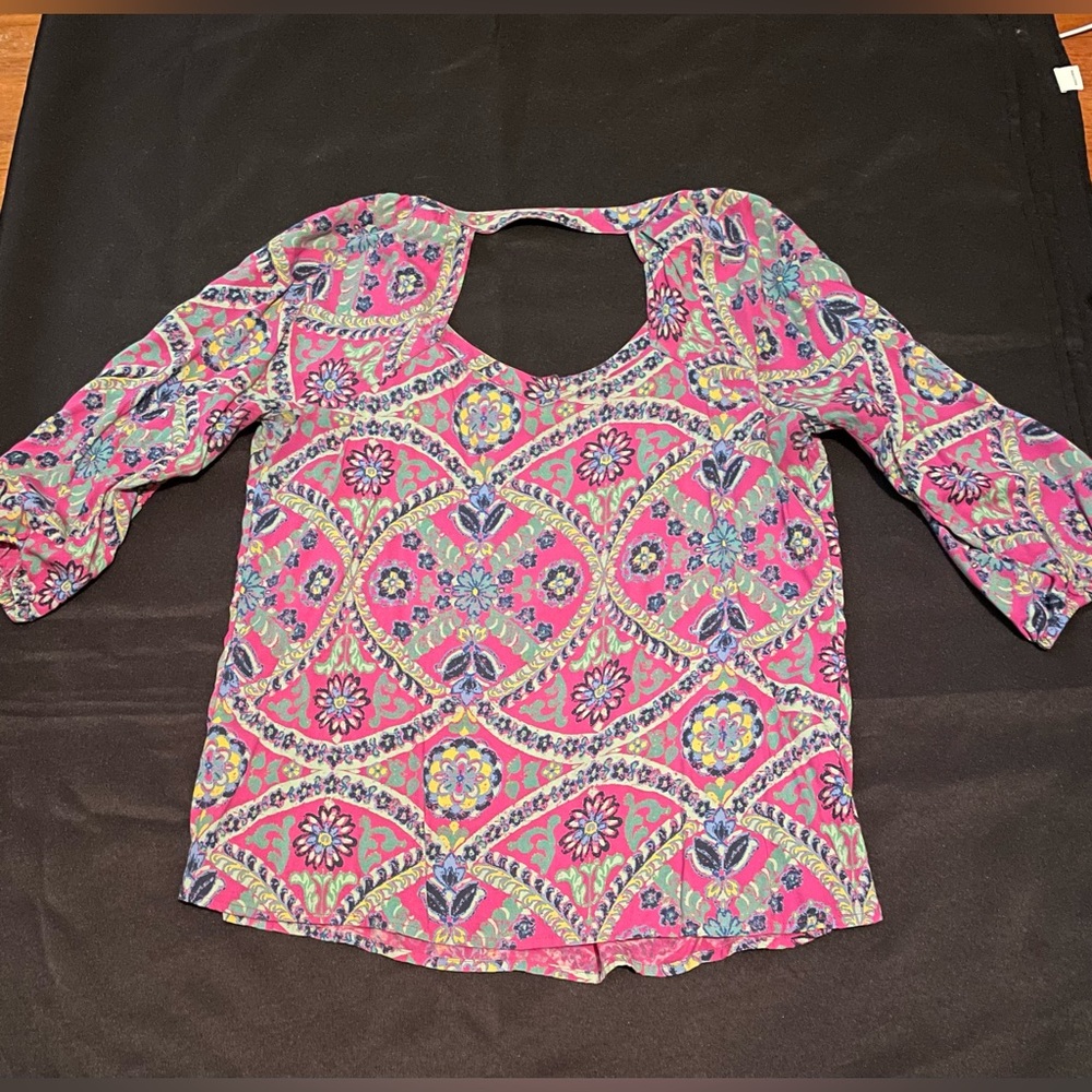 Red Camel 3/4 sleeve blouse. Medium size. Super cute with jeans!!